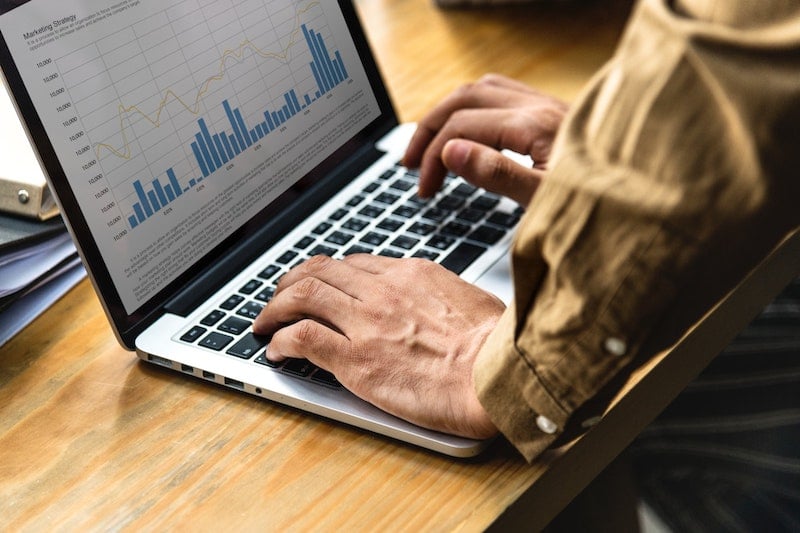 analysis-charts-commerce-1559048